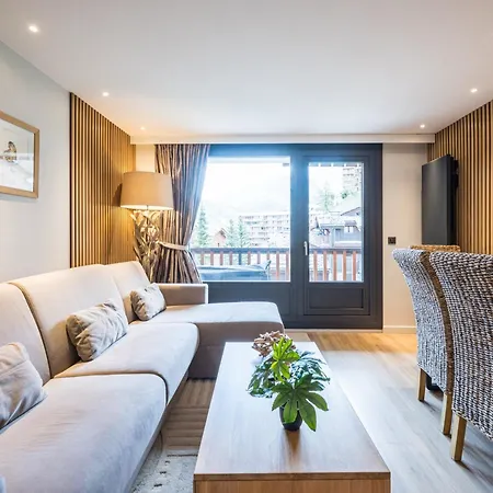 Rénové Centre-ville Avec Balcon - Fr-1-518-167 Apartamento Val-dʼIsère