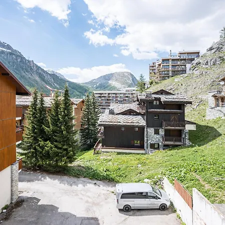 Renove Centre-ville Avec Balcon - Fr-1-518-167 Val-d'Isere