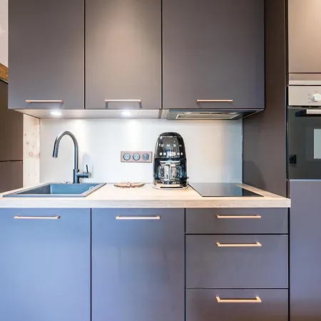 Rénové Centre-ville Avec Balcon - Fr-1-518-167 Apartamento *